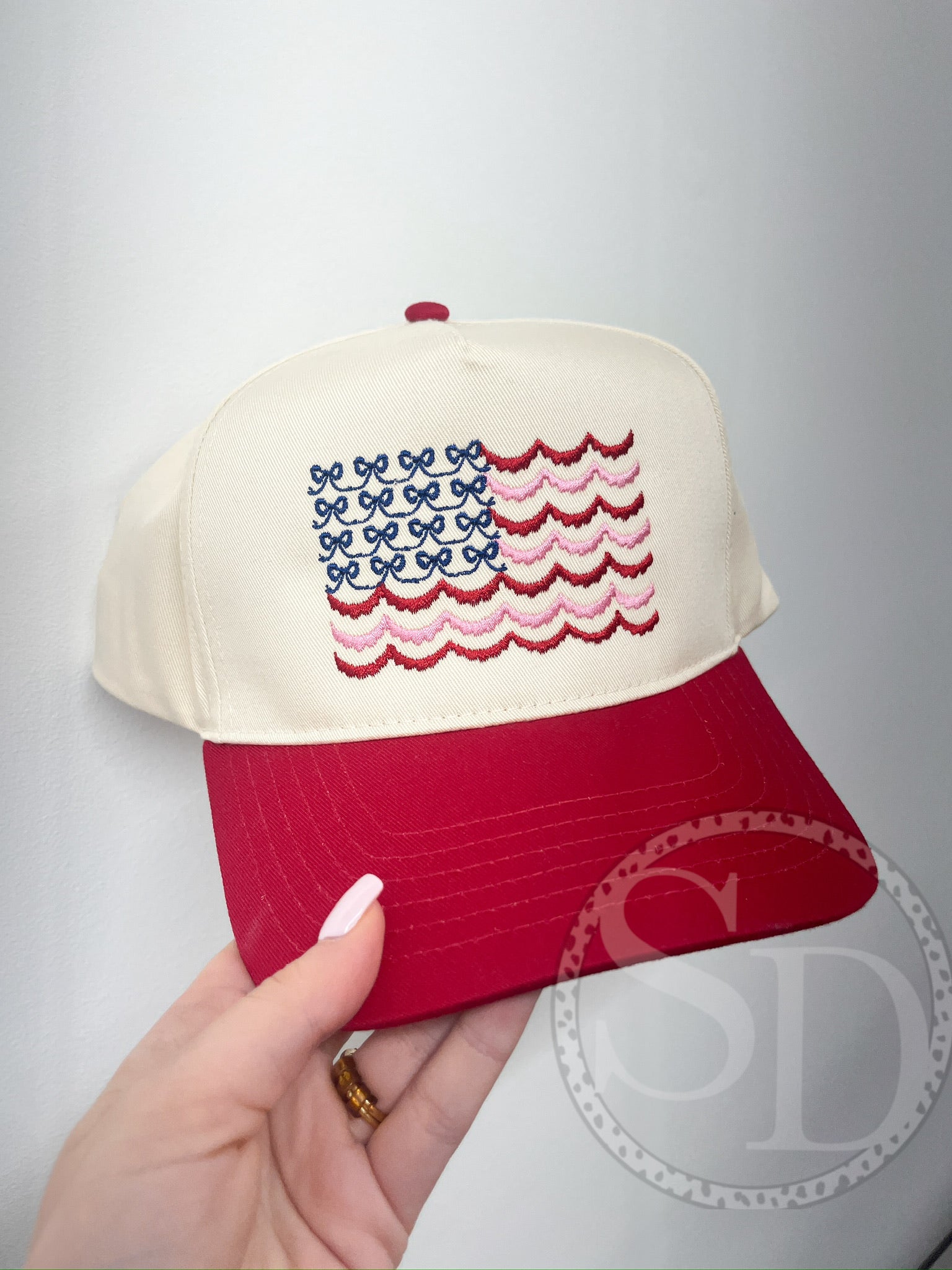 Bow/Scallopped flag embroidered hat