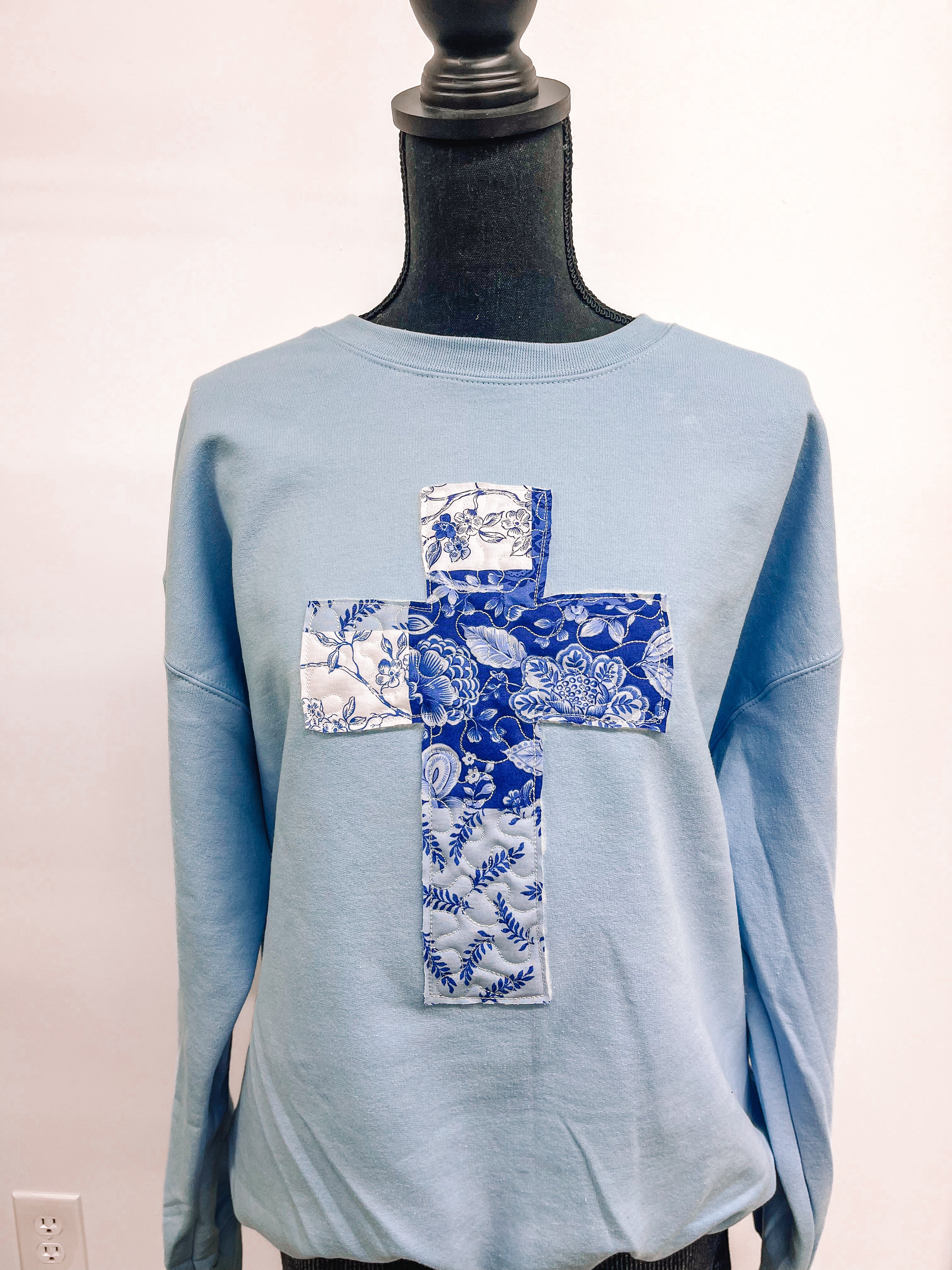 Floral Patchwork Quilted Cross Sweatshirt