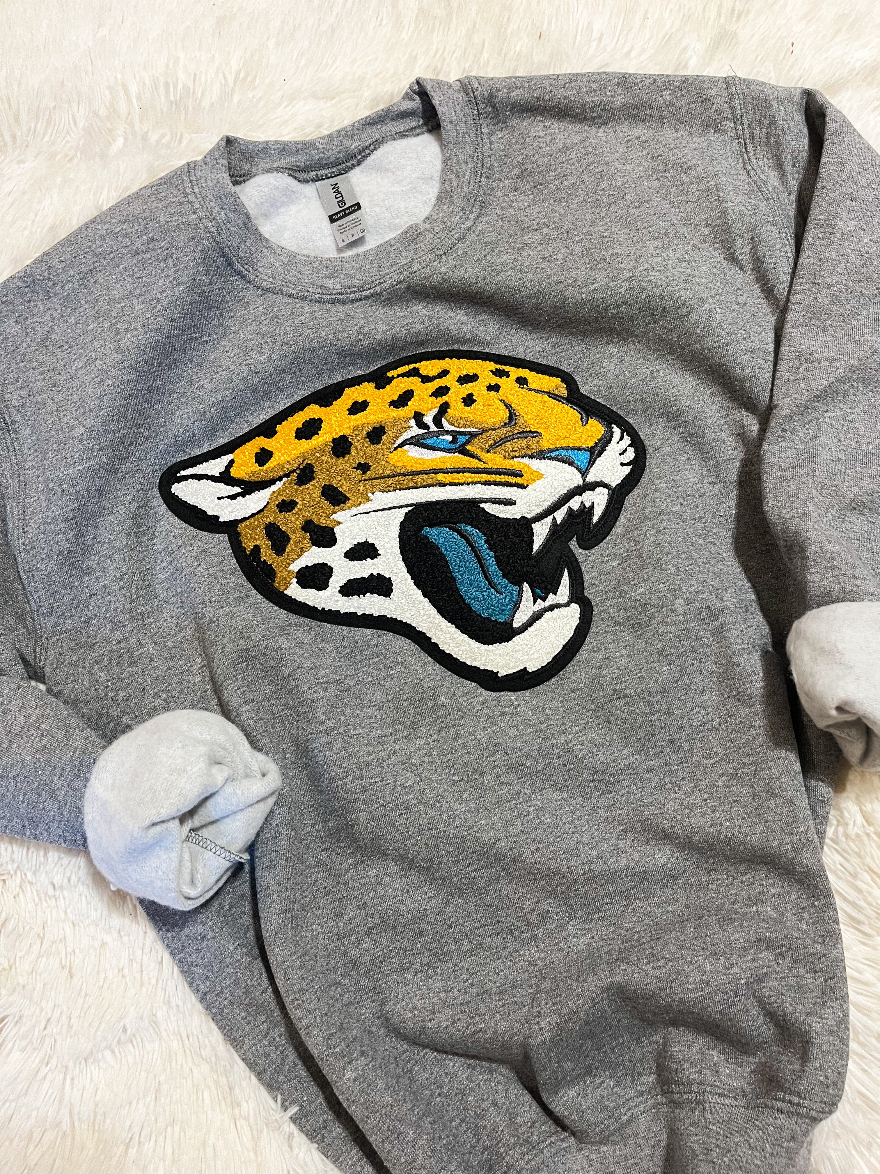 Jaguar head Chenille Sweatshirt (2 WEEK TAT)